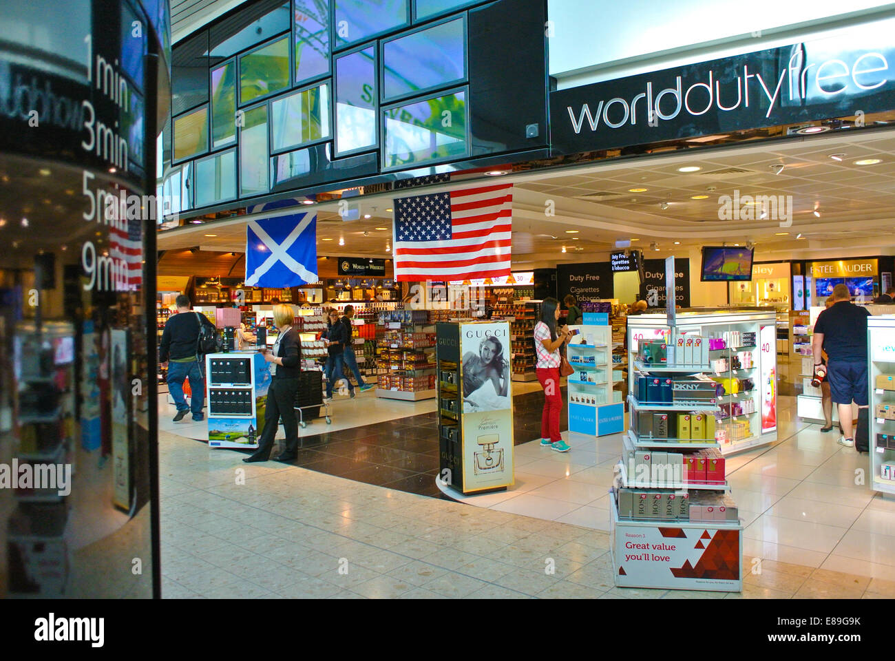 Duty free Shop am Flughafen Edinburgh Stockfoto