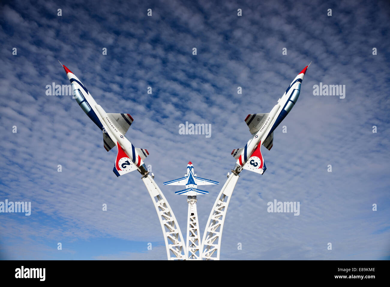 Anzeige der t-38 Flugzeuge am Owatonna Municipal Airport. Die Northrop t-38 Talon ist ein zweisitziges, zweimotoriges Überschall-jet Stockfoto