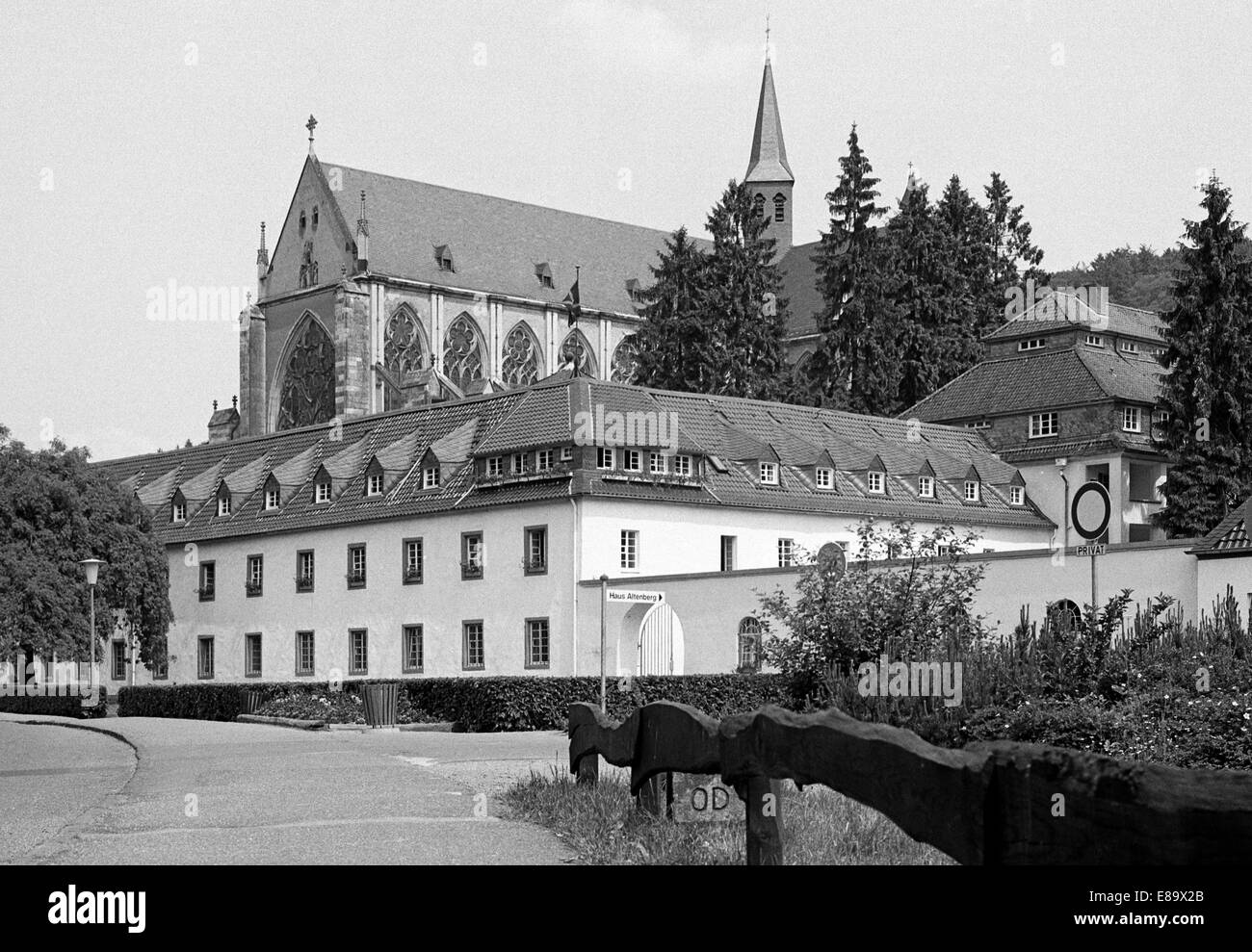 Achtziger Jahre, Altenberger Dom Oder Bergischen Dom in Odenthal-Altenberg, Naturpark Bergisches Land, Nordrhein-Westfalen Stockfoto