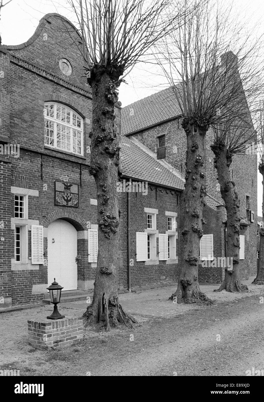 Achtziger Jahre, Steinhaus Bunderhee, Heute Museum, Im Mittelalter-Haeuptlingsburg Und Haeuptlingssitz Ostfriesischer Haeuptlinge, Bunde-Bunderhee, Rh Stockfoto