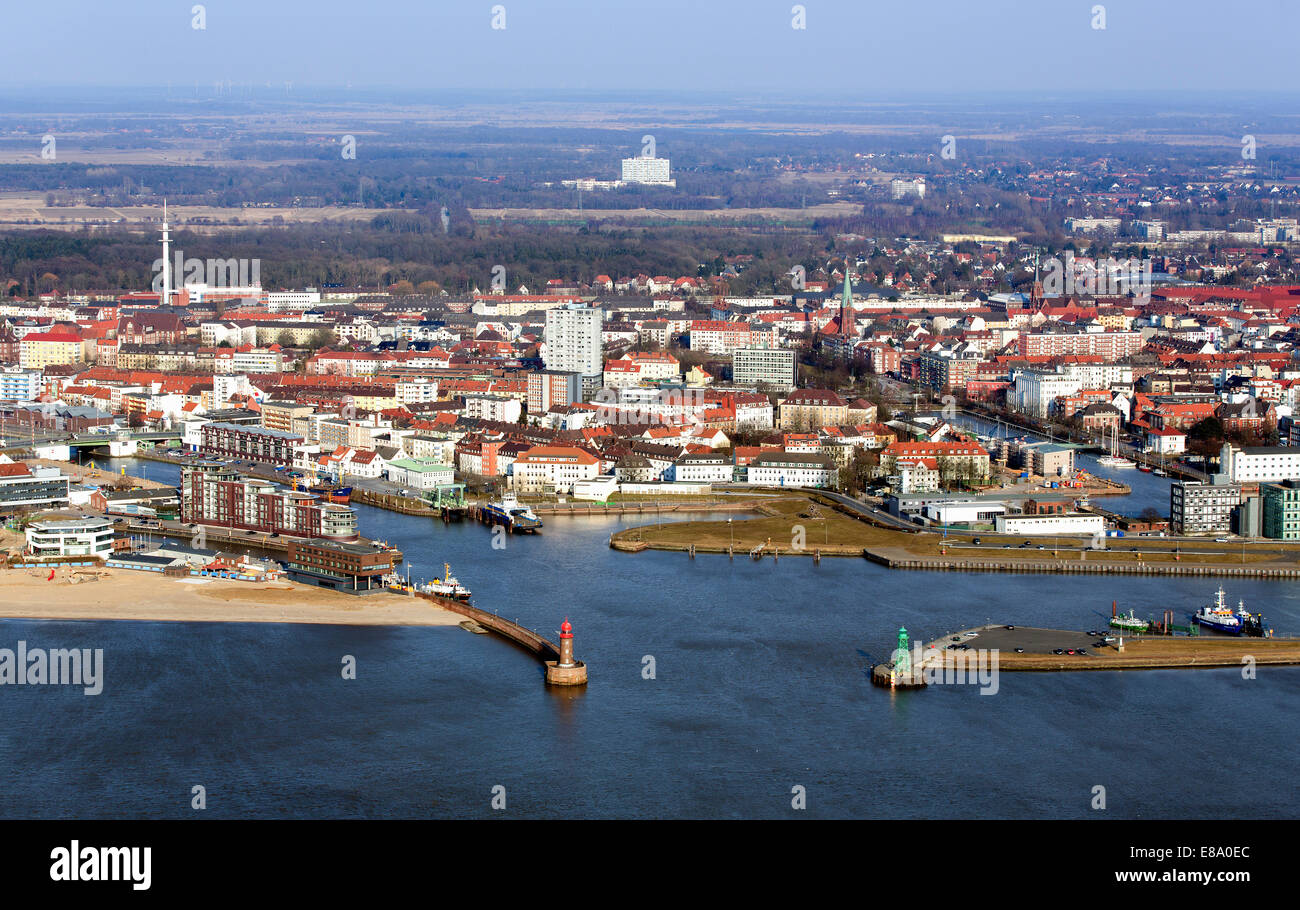 Docks und der Innenstadt von Bremerhaven, Zusammenfluss des Flusses Geeste mit der Weser gelegen, Bremerhaven, Bremen, Deutschland Stockfoto