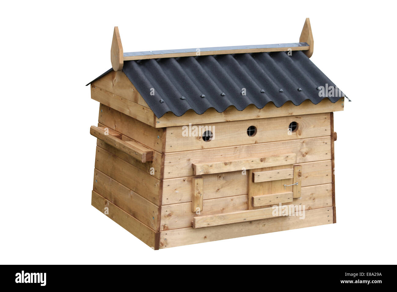 Ein Holzhaus für kleine Tiere über Nacht zu halten. Stockfoto
