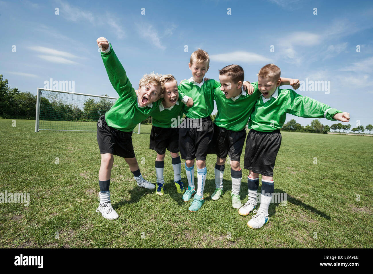 Jungen Fußball Team Fußball schreien glücklich Stockfoto