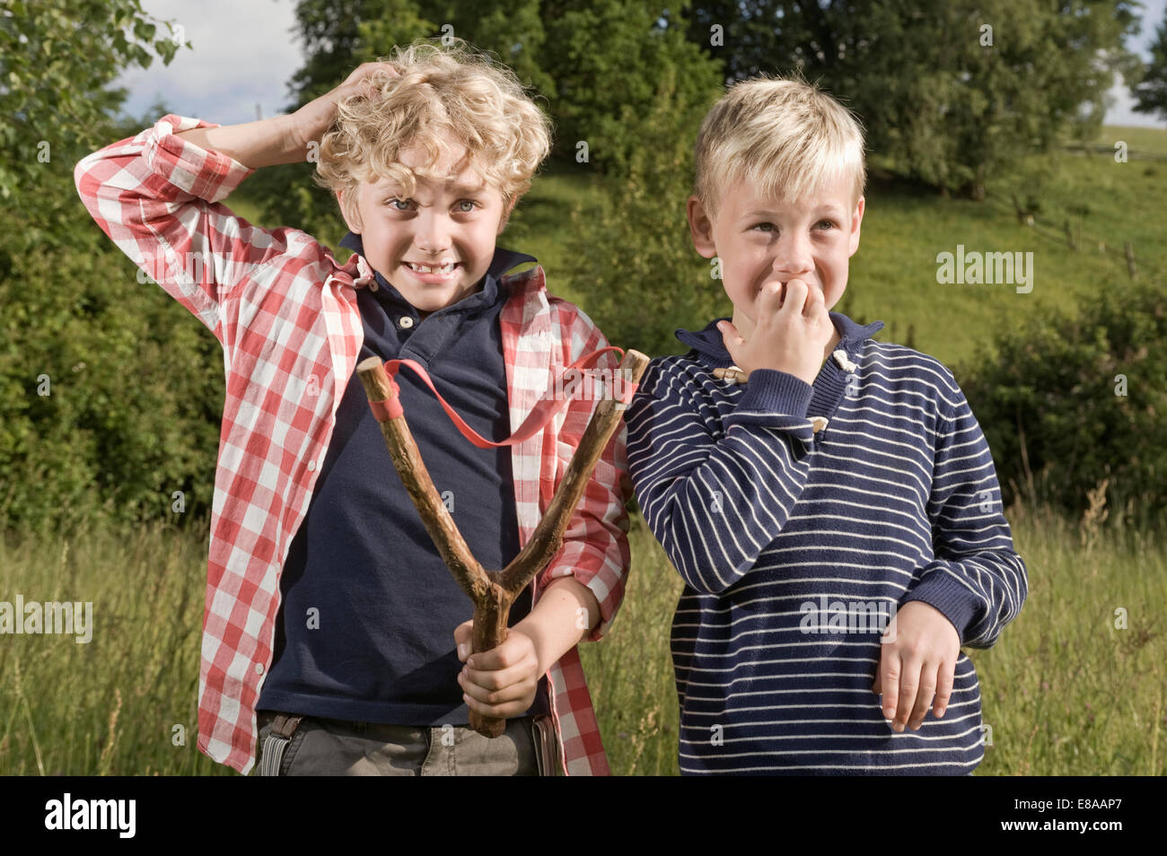 Bose Jungs Stockfotos Und Bilder Kaufen Alamy