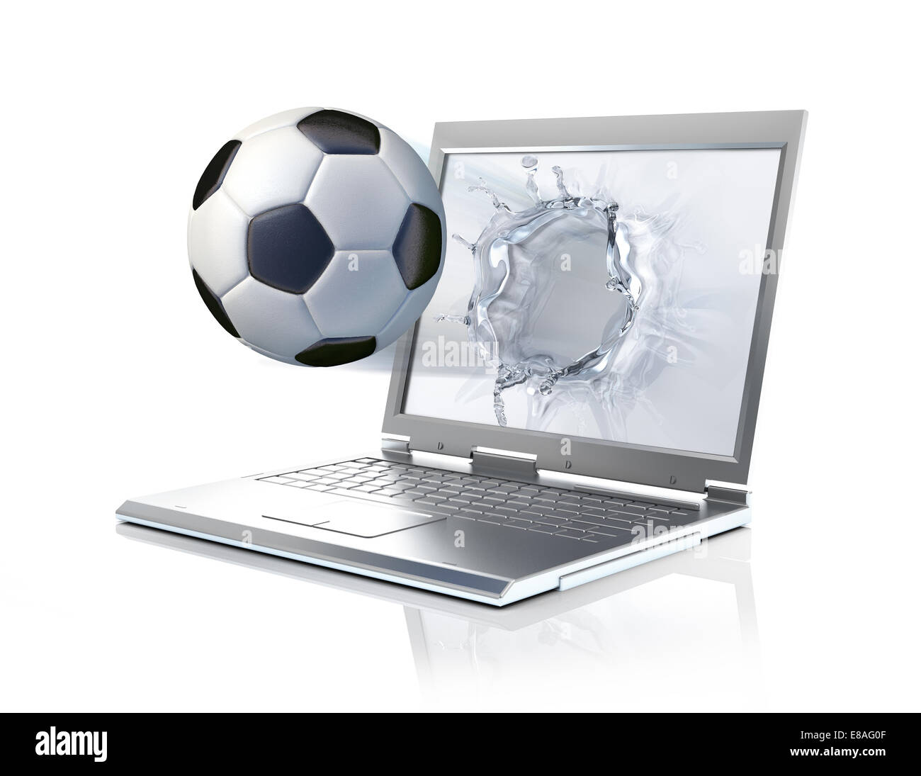 Fußball-Ball, die sich aus einem Laptop-Computer, bilden einen flüssigen Spritzer auf dem Bildschirm. Isoliert auf weißem Hintergrund Stockfoto