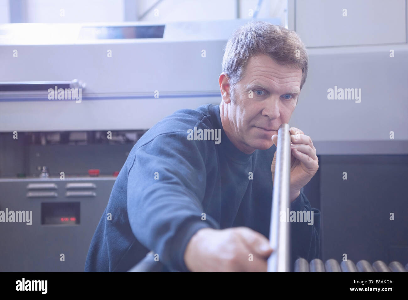 Ingenieur in CNC-Präzisionstechnik Stockfoto