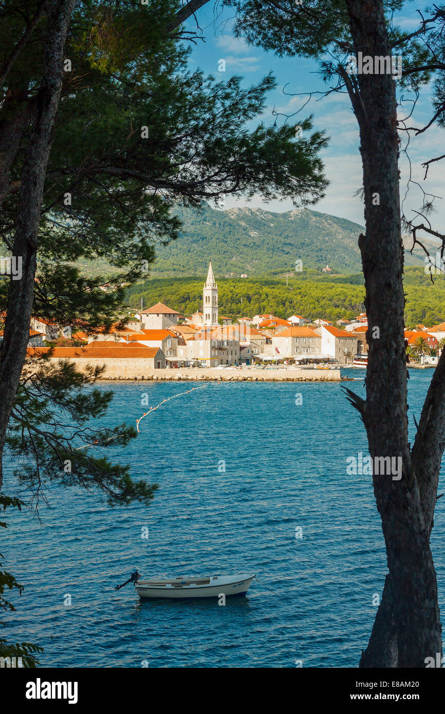 Jelsa im Morgenlicht, Insel Hvar, Kroatien Stockfoto