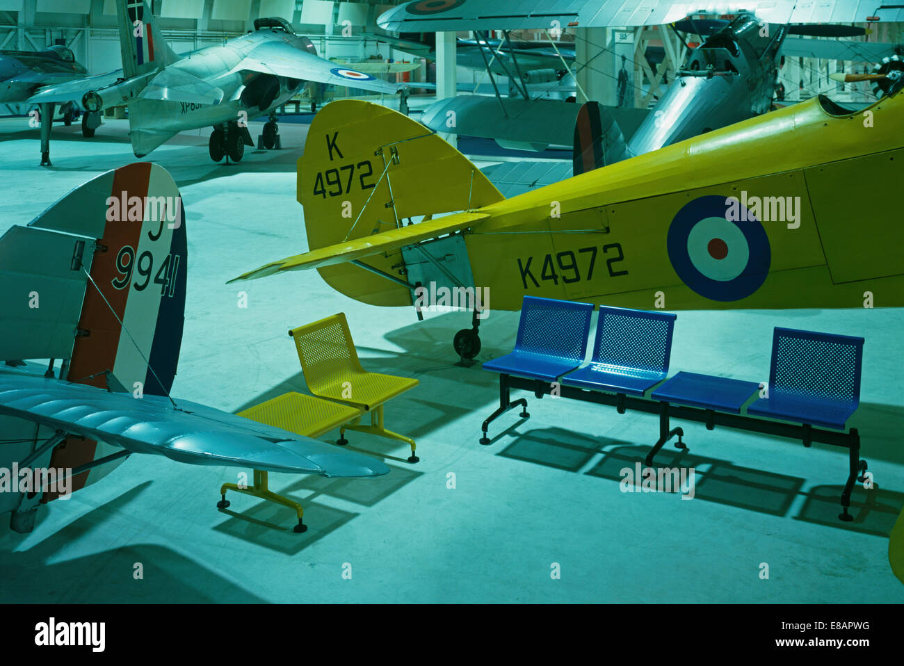 Oldtimer-Flugzeuge in britischen Flugzeugmuseum Stockfoto