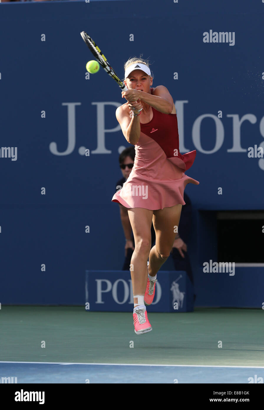 Caroline Wozniacki (DEN) in Aktion bei den US Open 2014 Championships in New York, USA. Stockfoto