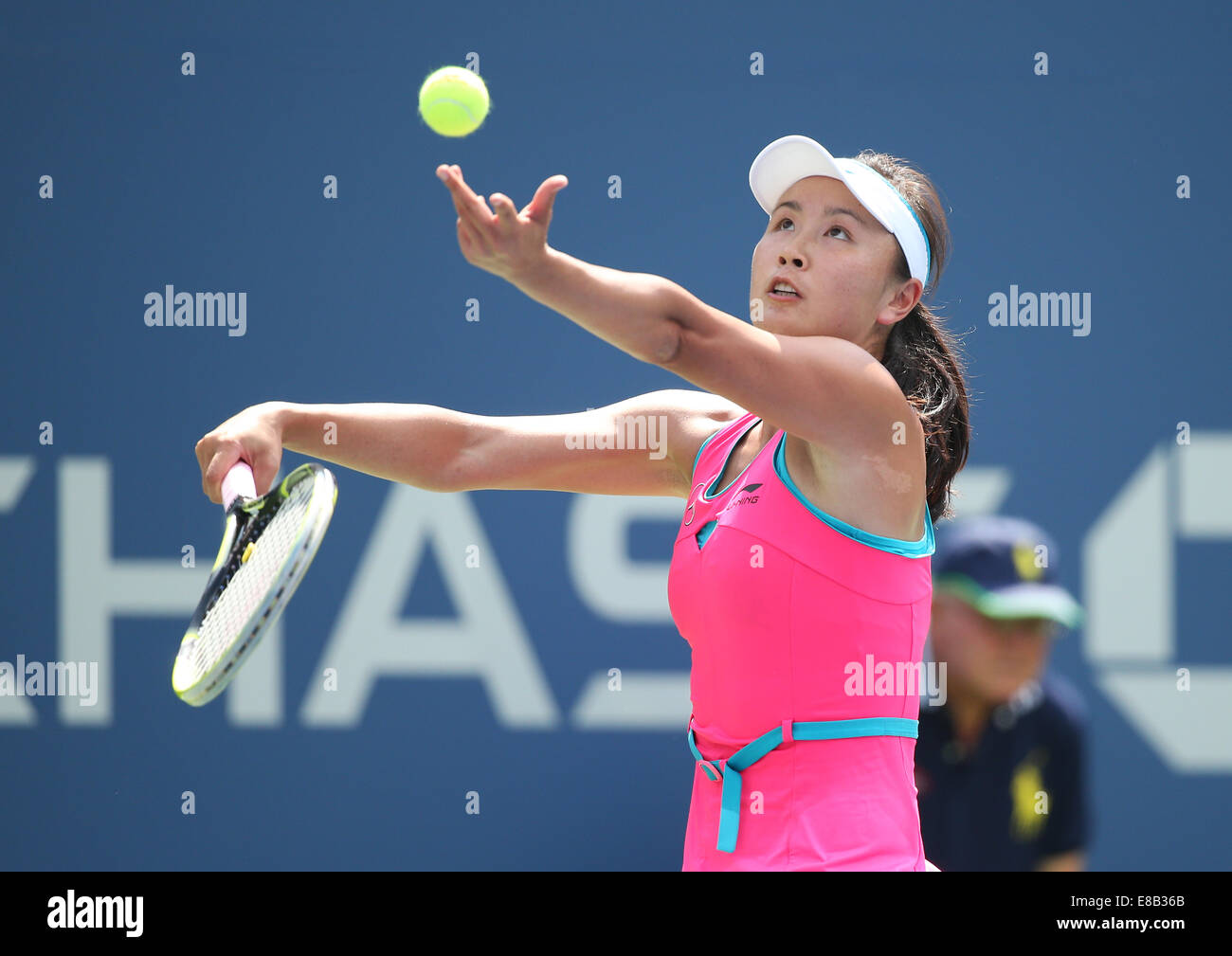 Shuai Peng (CHN) in Aktion bei den US Open 2014 Championships in New York, USA Stockfoto