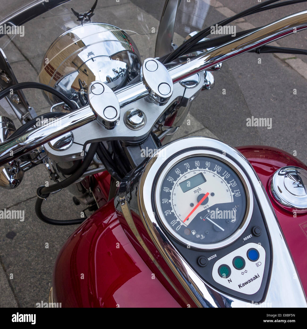 Motorrad-Instrumententafel. Tachometer Und Drehzahlmesser Aus Nächster  Nähe. Lizenzfreie Fotos, Bilder und Stock Fotografie. Image 158081125.