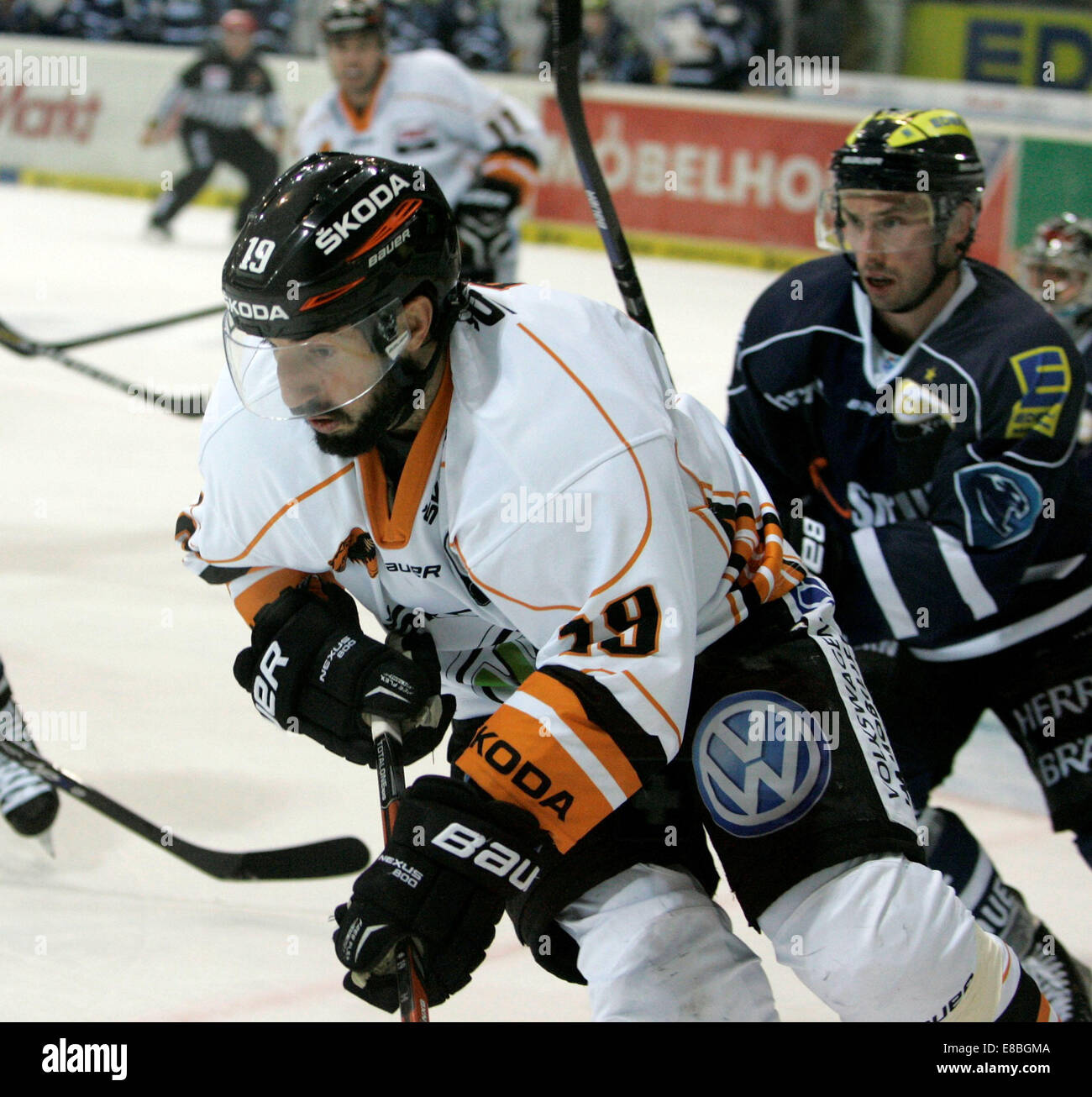 3. Oktober 2014 - Ingolstadt, Bayern, Deutschland - Marco ROSA/CAN/Wolfsburg. Deutsche Eishockeyliga Spieltag 7,. ERC Ingolstadt Vs EHC Wolfsburg. Ingolstadt, Saturn Arena, 3. Oktober 2014, ...die Landesmeister Ingolstadt am Nationalfeiertag einer der Favoriten für diese Saison erhält (Credit-Bild: © Wolfgang Fehrmann/Wolfgang Fehrmann/ZUMA Draht) Stockfoto