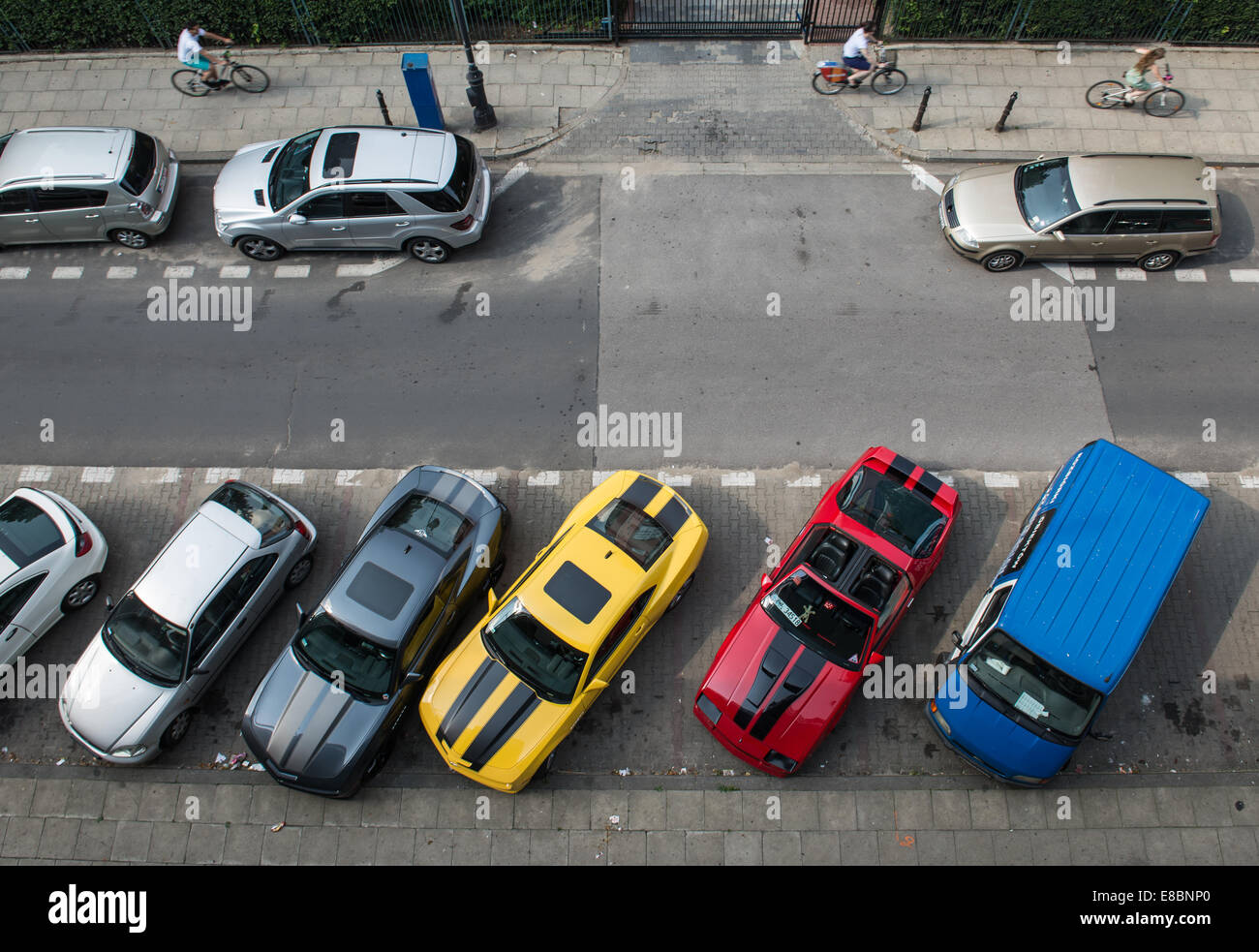 Drei Dodge Autos geparkt in Warschau, Polen Stockfoto