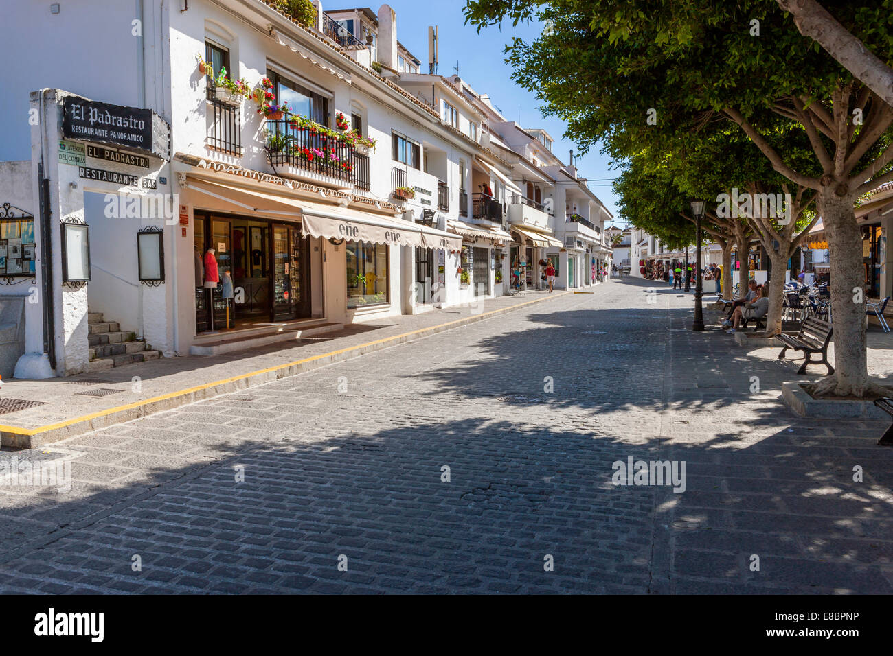 Straße in den weißen Hügel Dorf von Mijas Costa Del Sol, Andalusien, Spanien, Europa Stockfoto