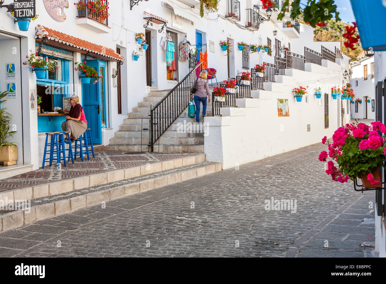 Straße in den weißen Hügel Dorf von Mijas Costa Del Sol, Andalusien, Spanien, Europa Stockfoto