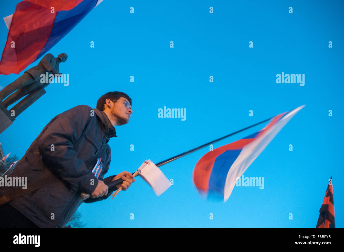 Pro-russischen Fans Kundgebung am Lenin-Platz in Simferopol Krim 2014 Krise Stockfoto