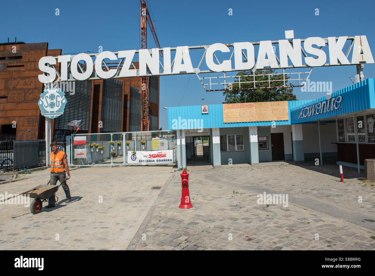 Europäische Solidarität-Zentrum neben berühmten Tor Nr. 2 auf der Danziger Werft (ehemalige Lenin-Werft) in Danzig, Polen Stockfoto