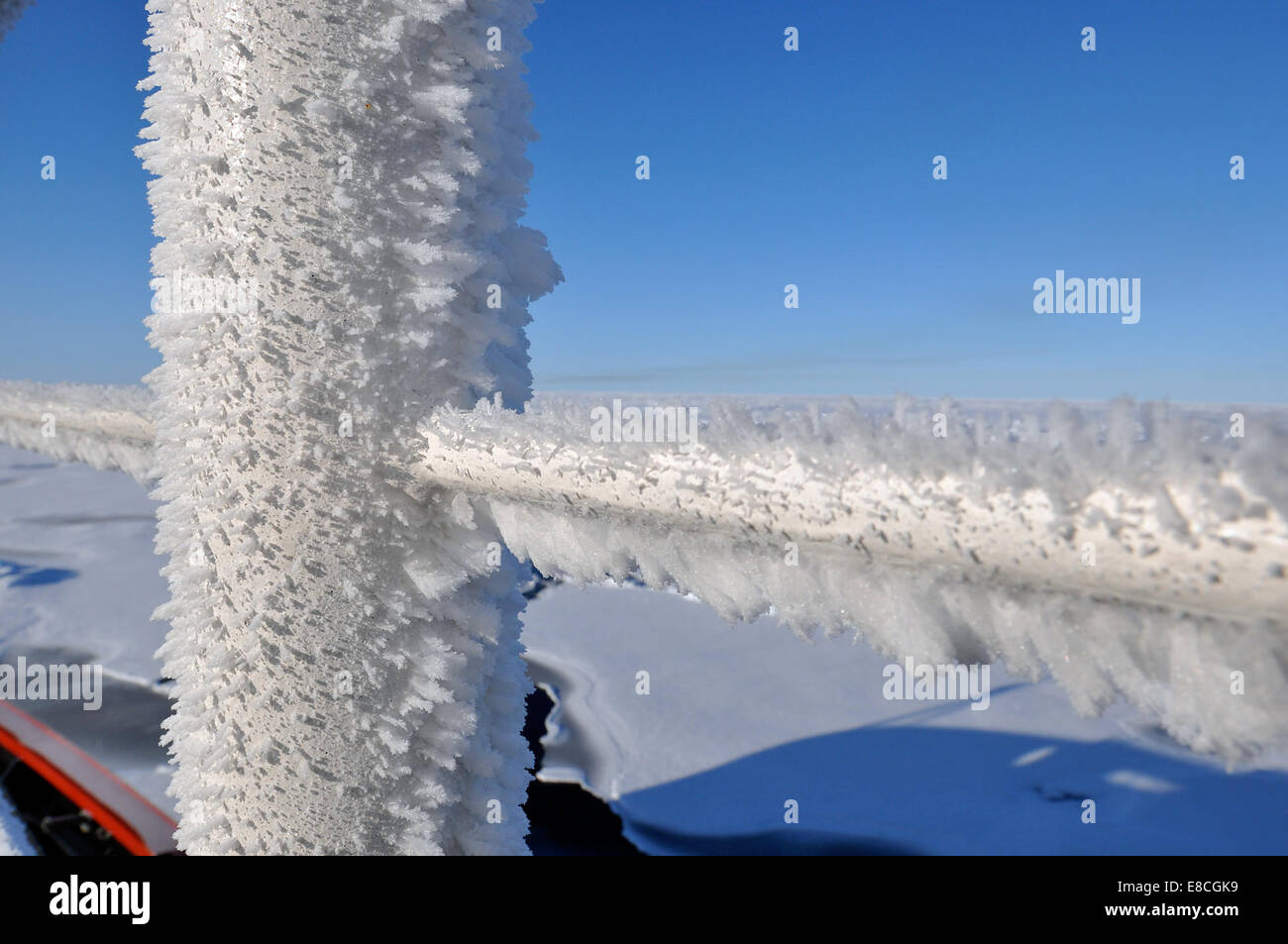 Zuckerguss arktischen Ozean - Frost Formen auf ein Stantion an Bord der Coast Guard Cutter Healy als das Schiff betreibt in den westlichen Teil des arktischen Ozeans Sep 1, 2009. Stockfoto