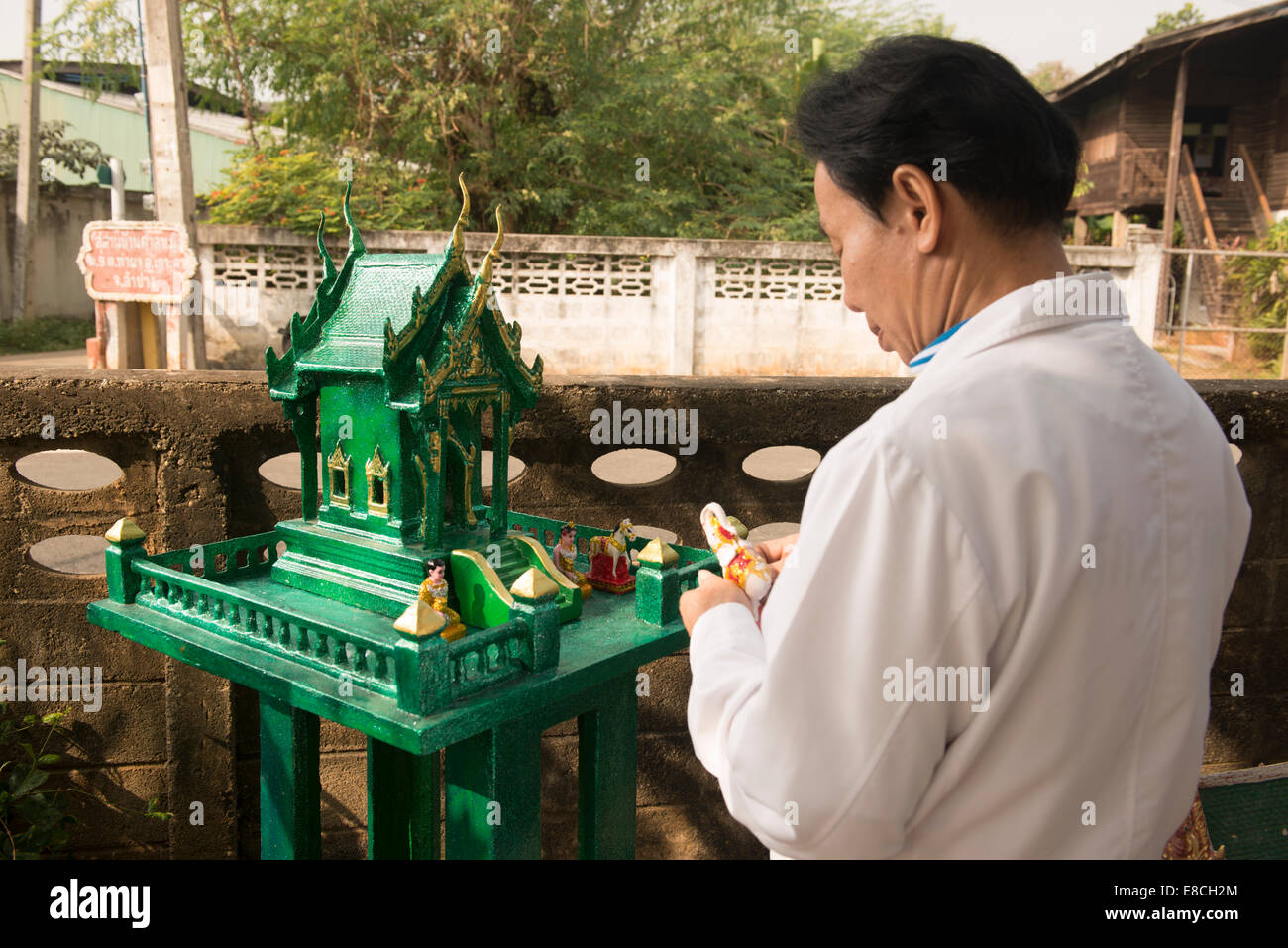 Schamanen Ritual für ändern das geistliche Haus im Norden von Thailand in Lampang Stockfoto