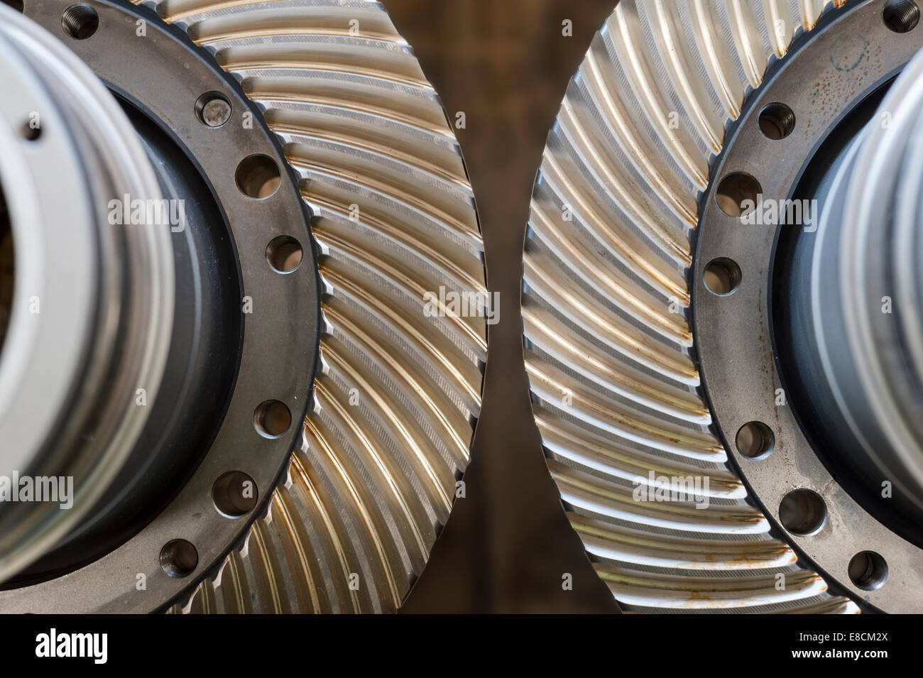 Paar von Zahnrädern / Cog Räder (Stahl Getriebe Ersatzteile für die Automobilindustrie) Stockfoto