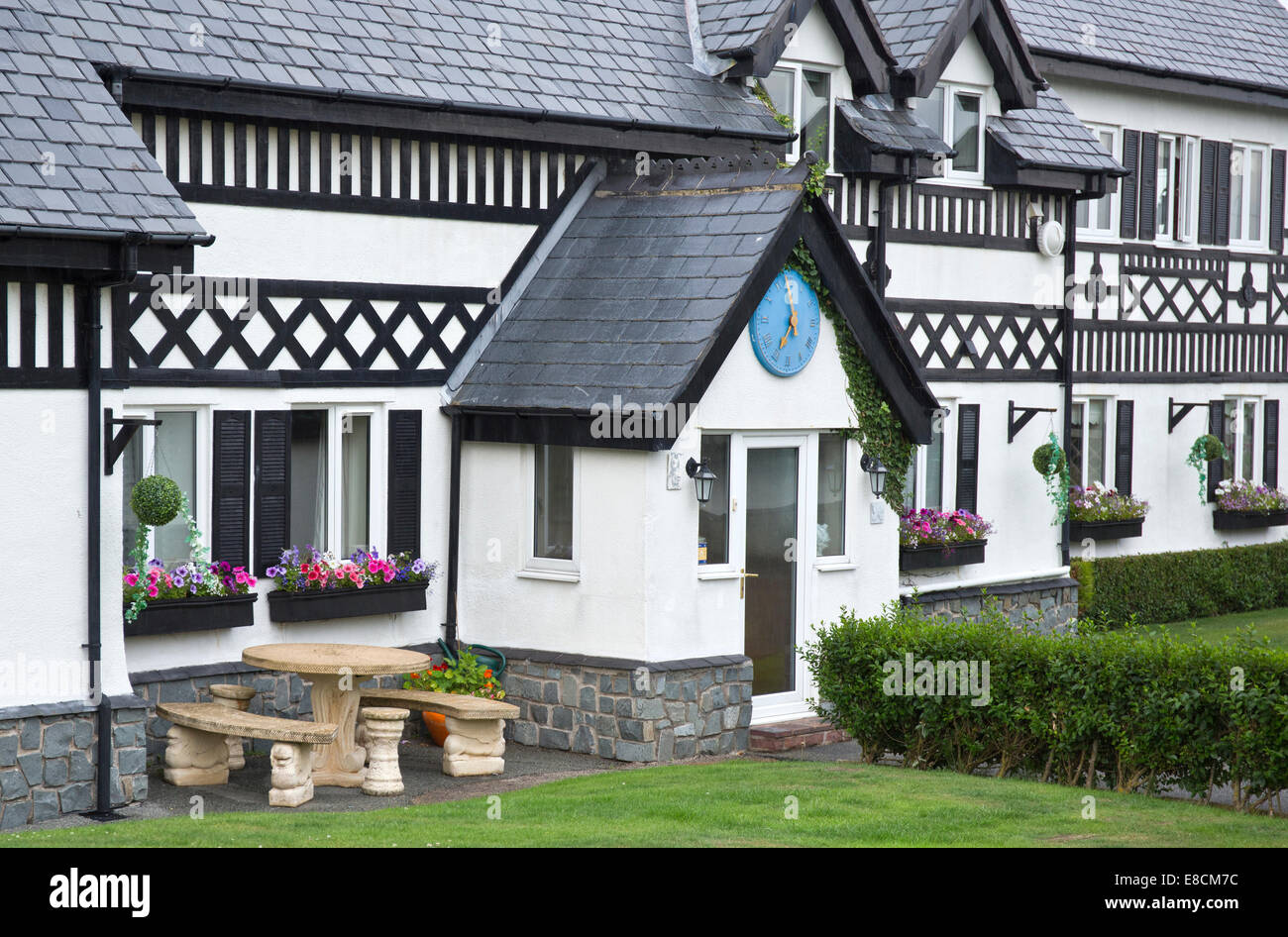 Schwarz / weiß Haus in Trearddur auf der westlichen Küste des Heiligen Insel Teil der Isle of Anglesey (Sir Ynys Mon) Stockfoto