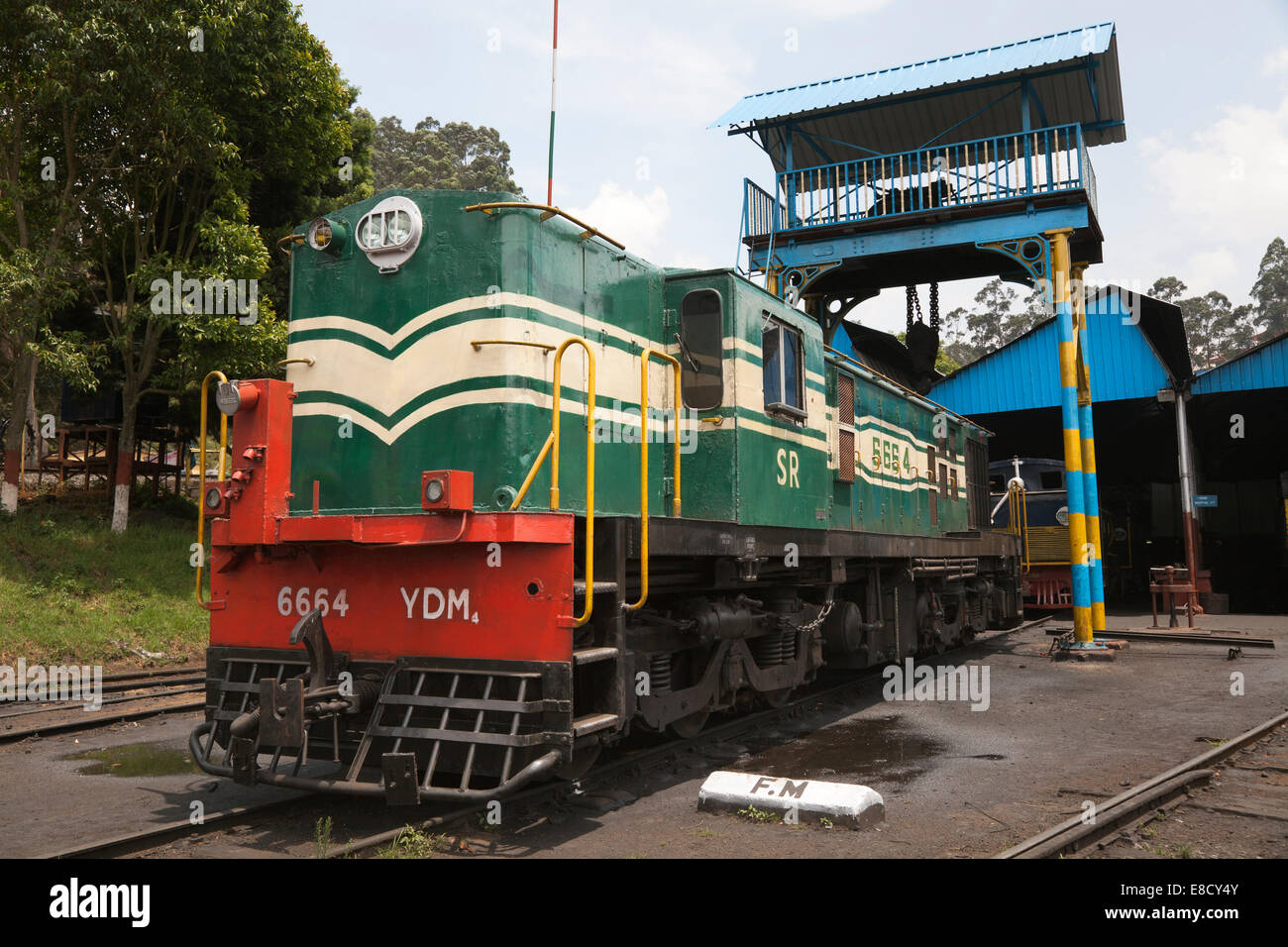 Indian YDM 4 Bio-Diesel angetriebene Lokomotive der Bergbahnen in Coonoor, Tamil Nadu, Indien. Stockfoto