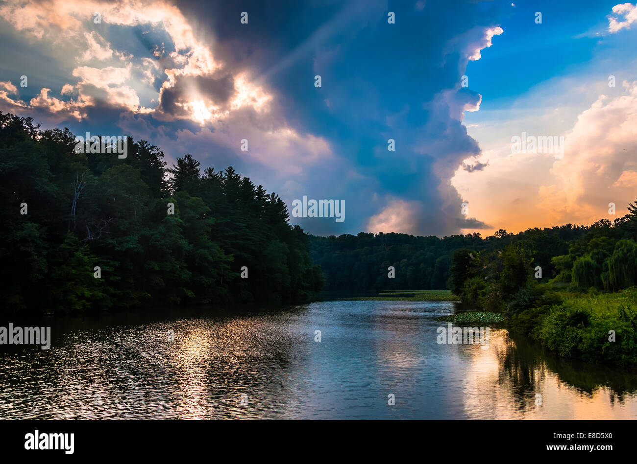 Sonnenuntergang über Williams Lake, in der Nähe von York, Pennsylvania. Stockfoto