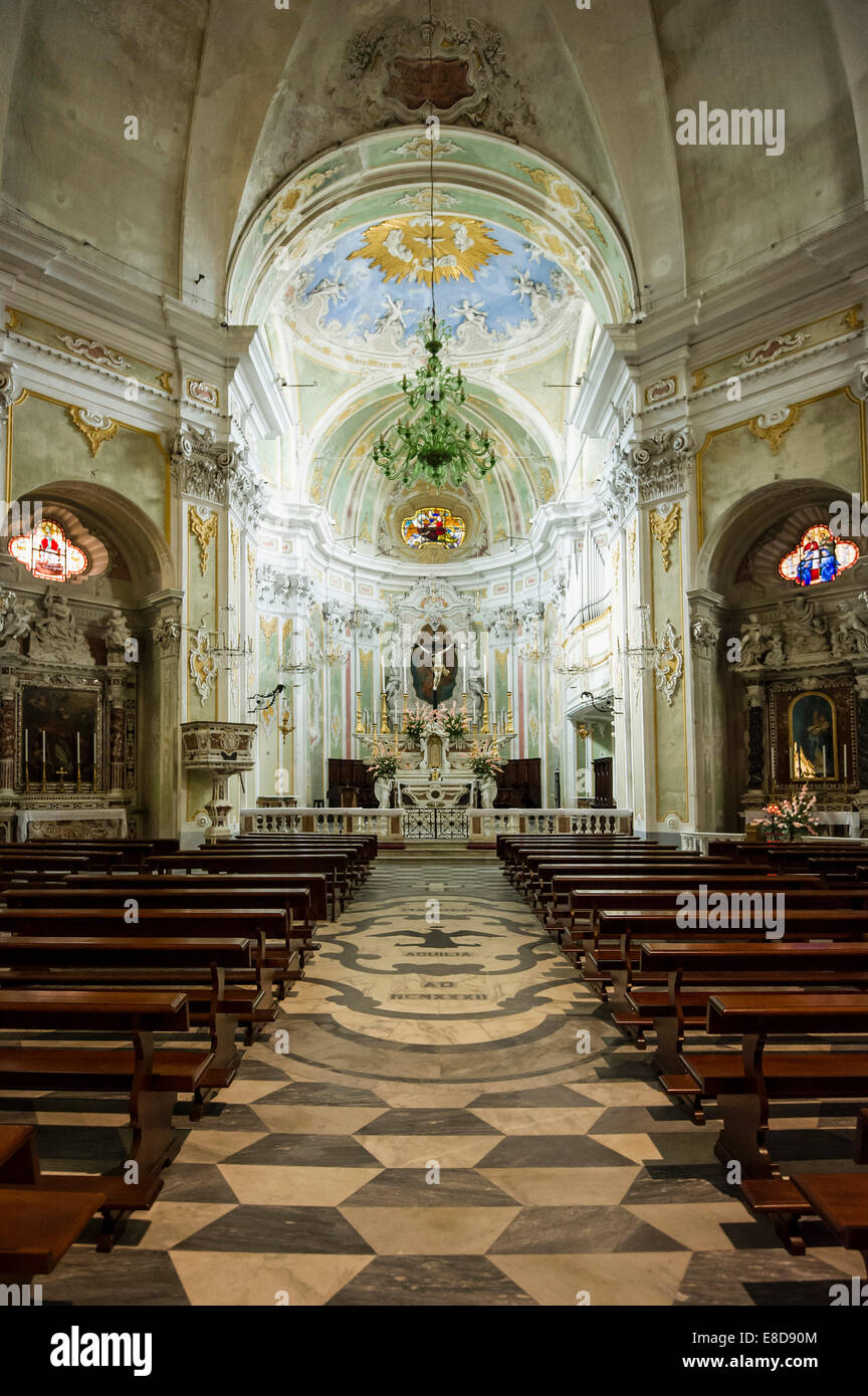 Barocke Kirche von San Matteo, Laigueglia, Ligurien, Italien Stockfoto