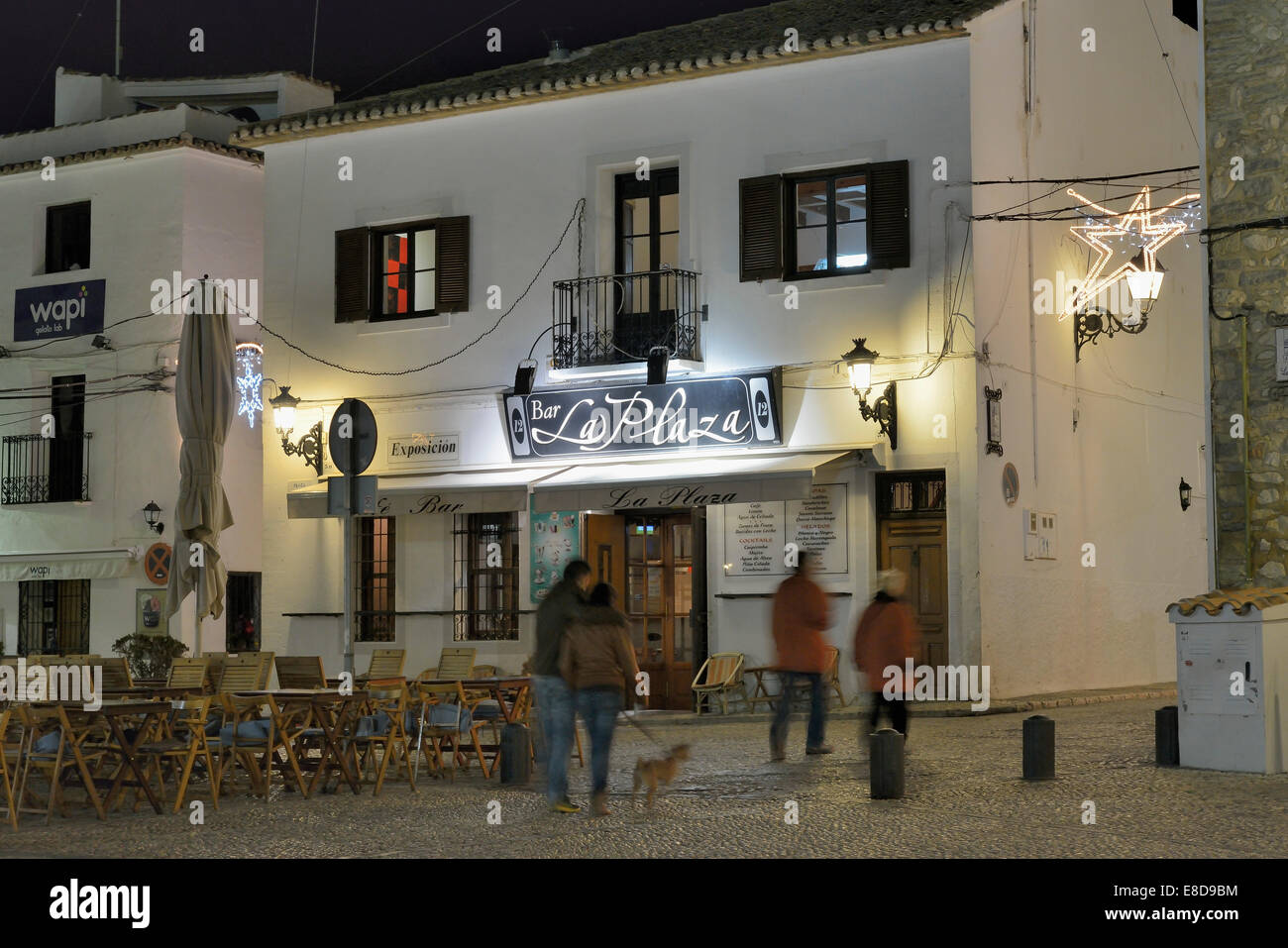 Bar "La Plaza" auf dem Kirchplatz, Altea, Costa Blanca, Provinz Alicante, Spanien, Europa Stockfoto