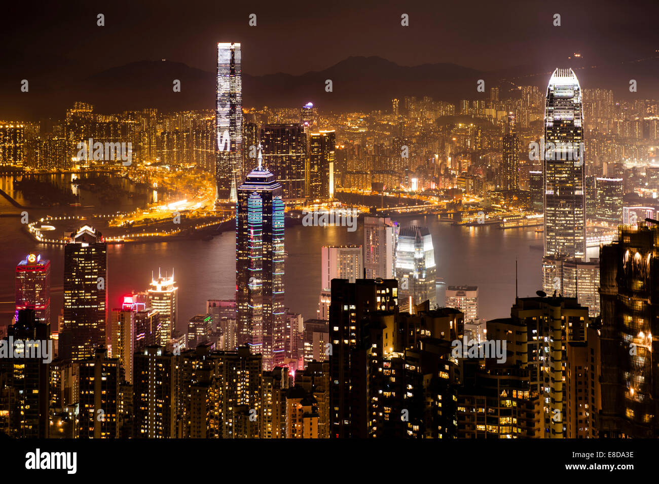 Blick auf Hong Kong Skyline vom Victoria Peak bei Nacht, Central District, Hong Kong, China Stockfoto