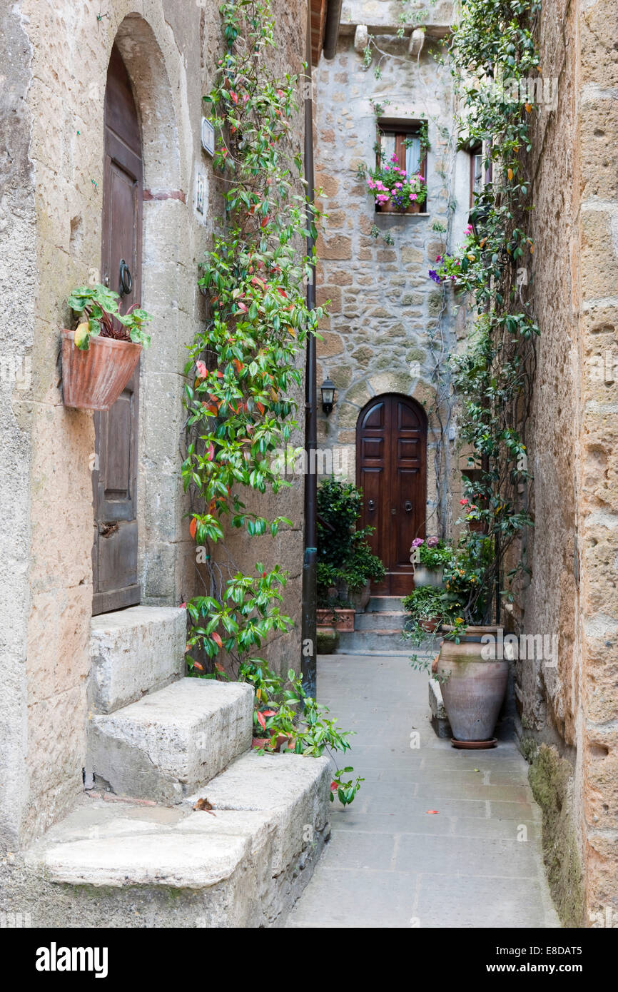 Gasse in Pitigliano, Maremma, Provinz Grosseto, Toskana, Italien Stockfoto