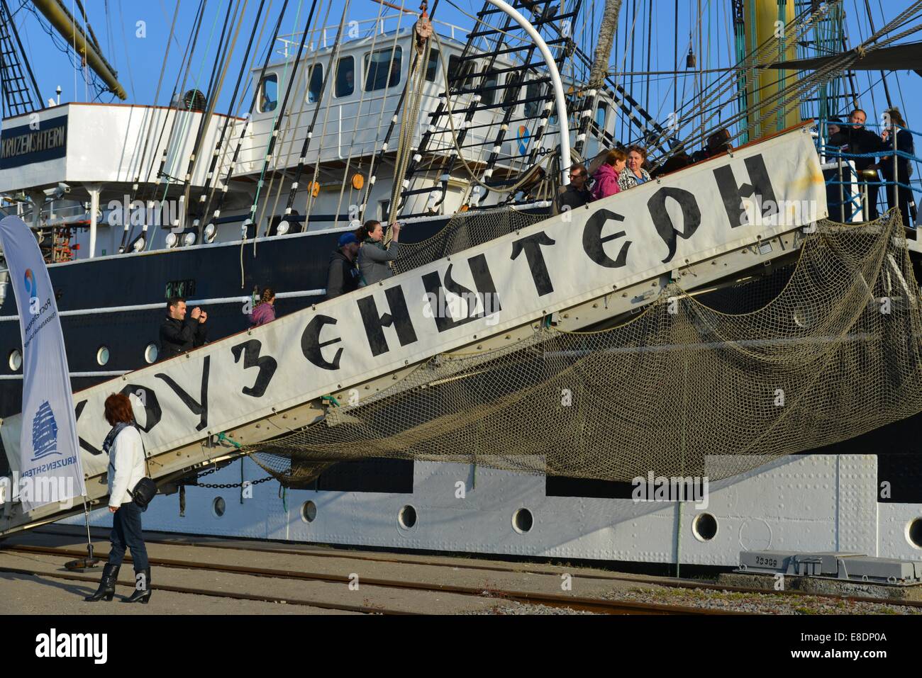 Berühmte russische Viermastbark, hohe Schiff Krusenschtern ex Padua, im Fischereihafen. Kaliningrad Stockfoto