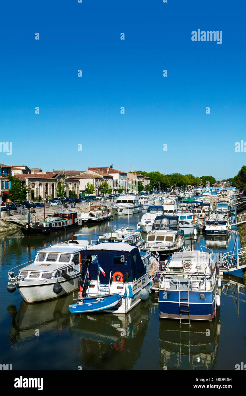 Kanal von Rhone nach Sete, Hafen, Beaucaire, Gard, Languedoc Roussillon, Frankreich Stockfoto