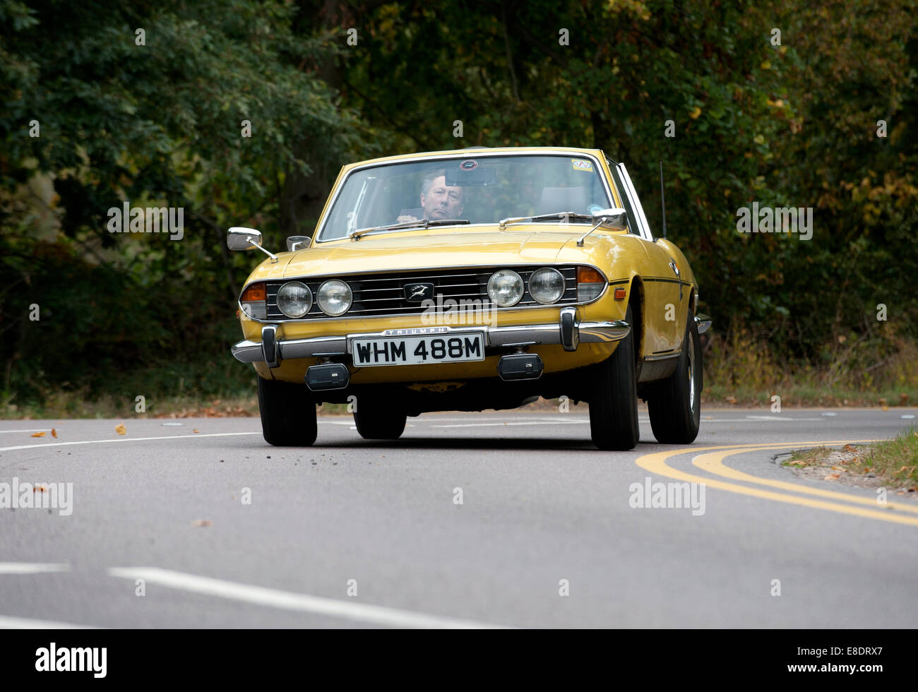 1976 Triumph Stag klassische britische V8 angetrieben Auto Kurvenfahrt Stockfoto