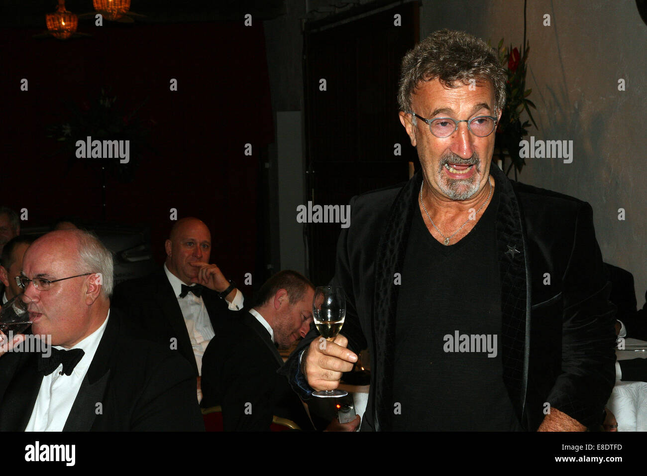 Ehemaligen F1-Teamchef und BBC Pandit Eddie Jordan besucht ein festliches Abendessen während der Beaujolais-Run in Frankreich Stockfoto