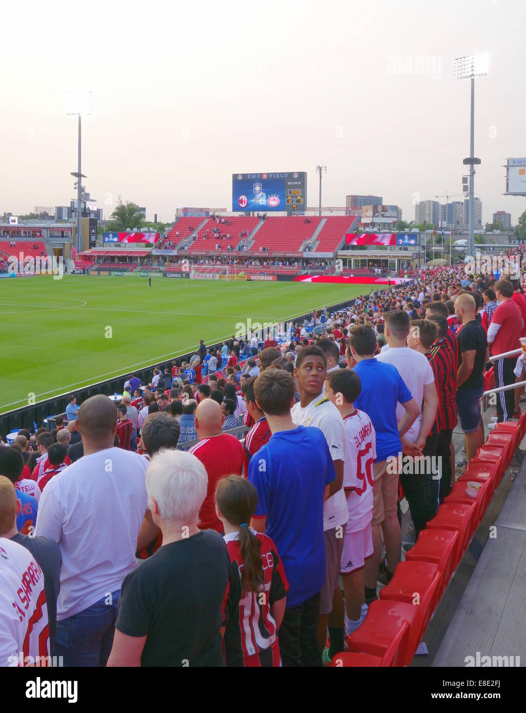AC Milan-Fans, die Teilnahme an einem Freundschaftsspiel in Toronto, Kanada Stockfoto