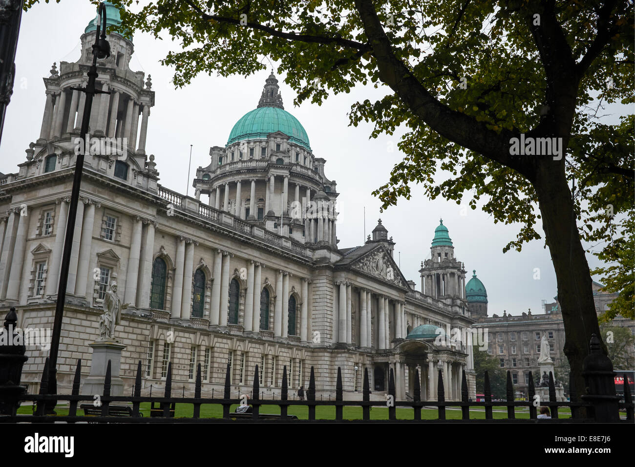 Rathaus im Stadtzentrum von Belfast Stockfoto