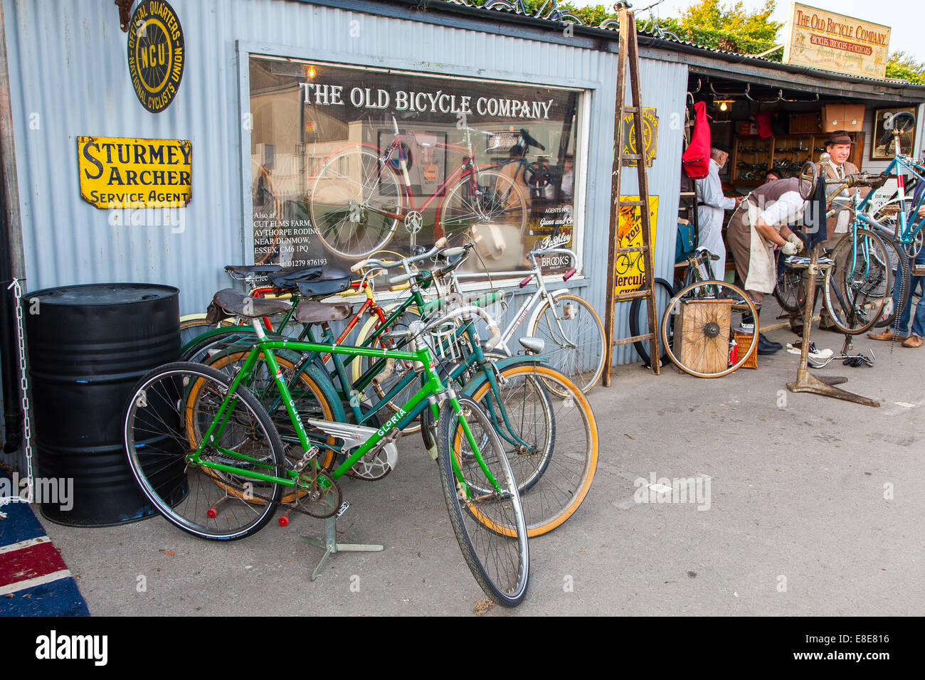 Vintage Racing Zyklus Schaufenster bei Goodwood Revival 2014, West Sussex, UK Stockfoto