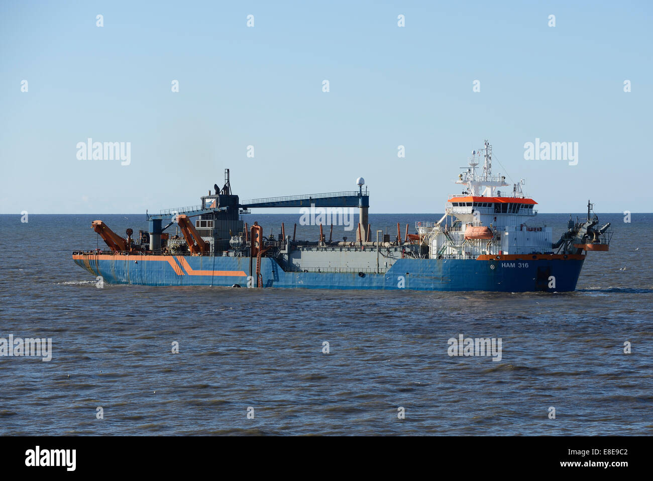 Schinken-316 Trailing Sauger Trichter Bagger an der irischen See Stockfoto