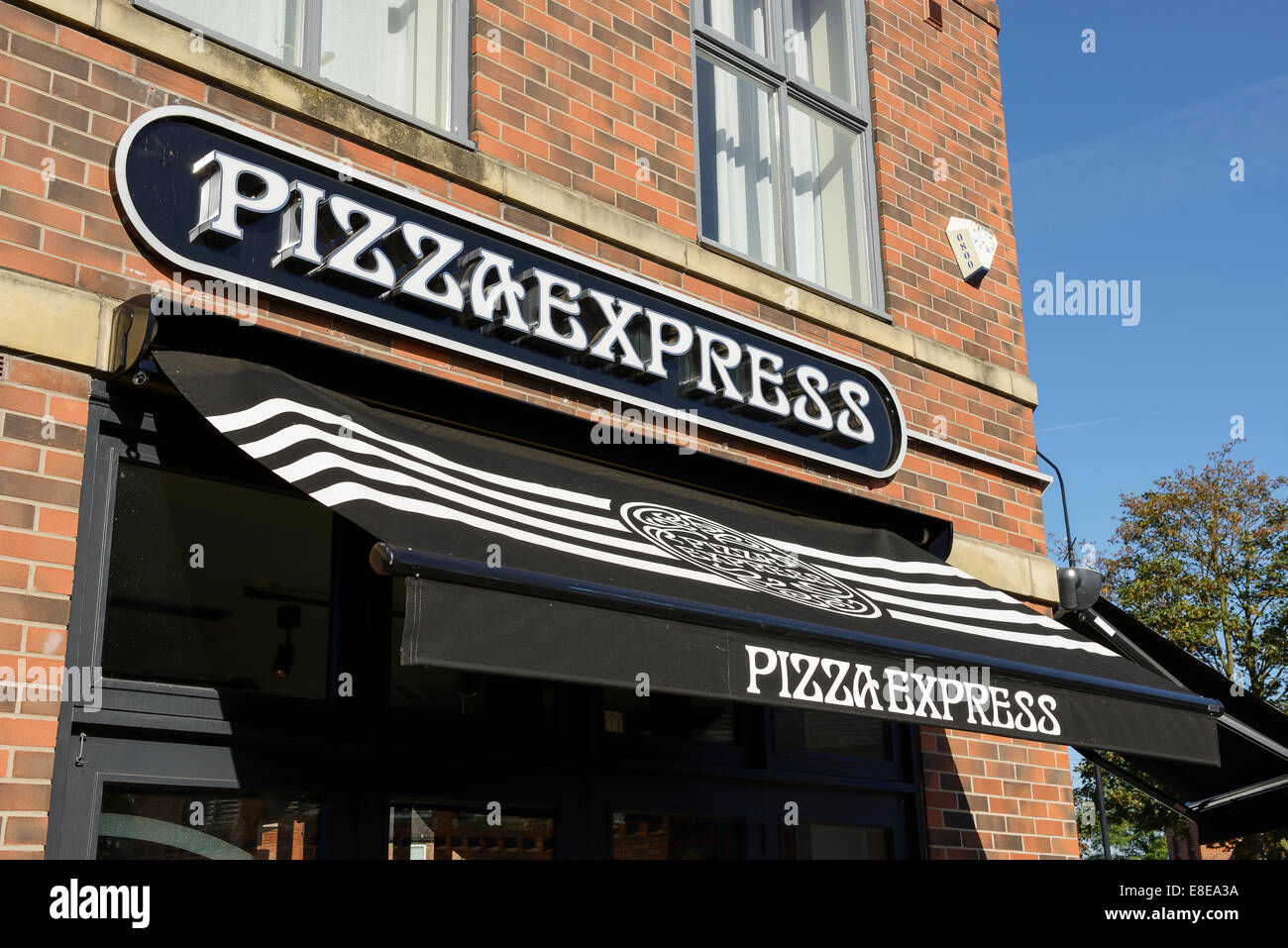 Pizza Express Restaurant Zeichen und Baldachin Stockfoto
