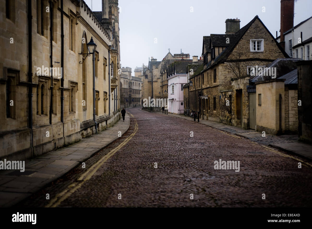 Merton Street, Oxford, UK. Hinter der Prüfung Schulen. Die Straße ist noch Kopfsteinpflaster und Filme/TV-Dramen sind oft hier gefilmt Stockfoto