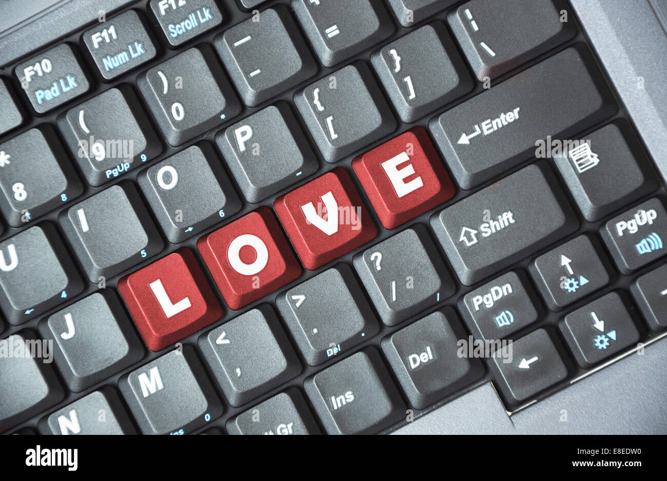 Rote Liebe-Taste auf der Tastatur Stockfoto