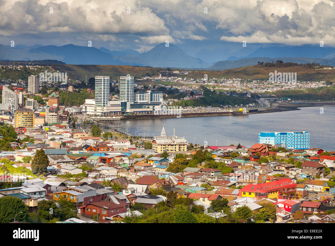 Panoramablick über Puerto Montt in Chile. Stockfoto