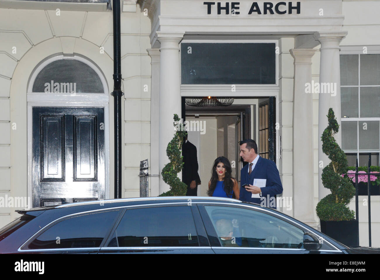 London, UK. 6. Oktober 2014. Jasmin Walia gesichtet, The Arch London verlassen und auf dem Weg zum Stolz von Großbritannien Awards 2014 im Grosvenor house Hotel in London. Bildnachweis: Siehe Li/Alamy Live News Stockfoto