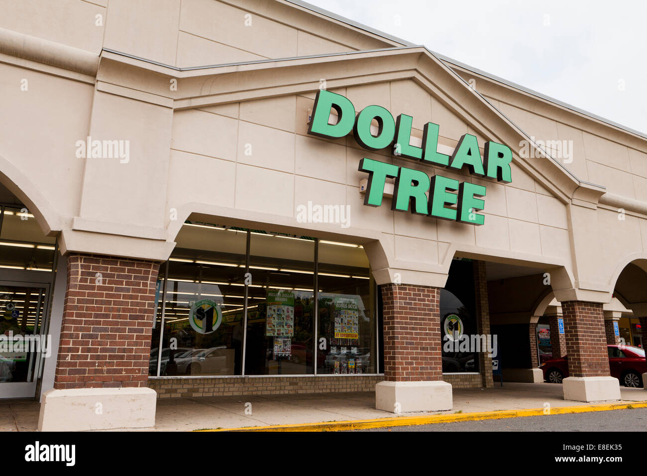 Dollar Tree Schaufenster - Virginia USA Stockfoto