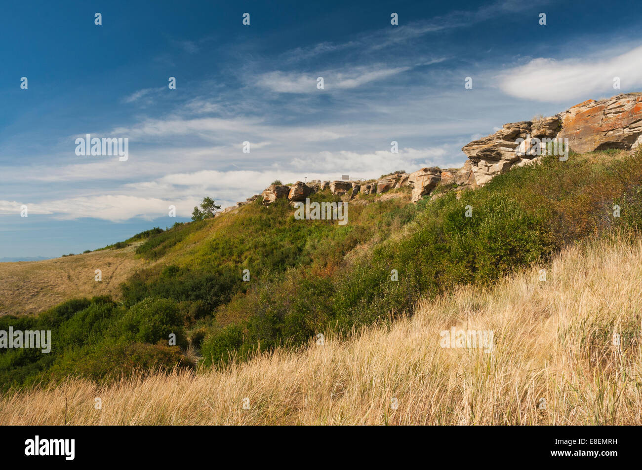 Elk203-6801 Kanada, Alberta, Fort Macleod, Kopf zertrümmert In Buffalo Jump, Büffel springen Klippe von unten Stockfoto