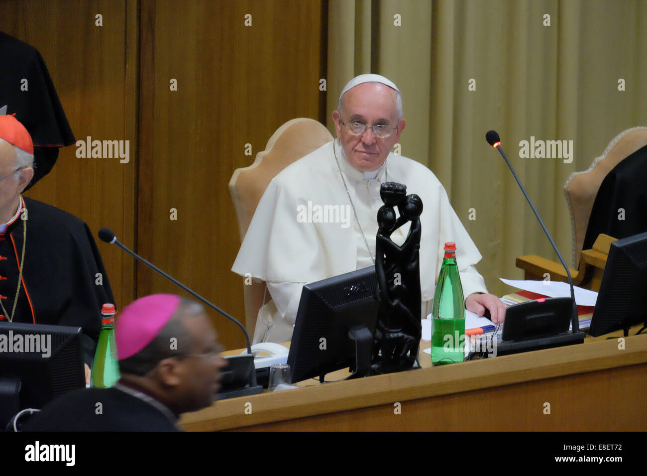 Vatikan-Stadt. 6. Oktober 2014. Kredit-Papst Francis Assist am ersten Tag der Familie Synode, 6. Oktober 2014: wirklich Easy Star/Alamy Live News Stockfoto