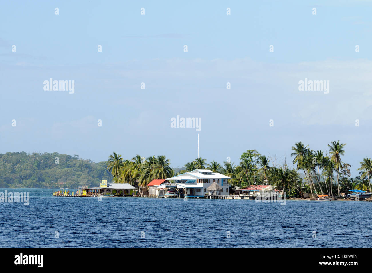Aqua Lounge Hostel und Bar, Palm Coast, Insel Carenero, Bocas del Toro, Panama Stockfoto