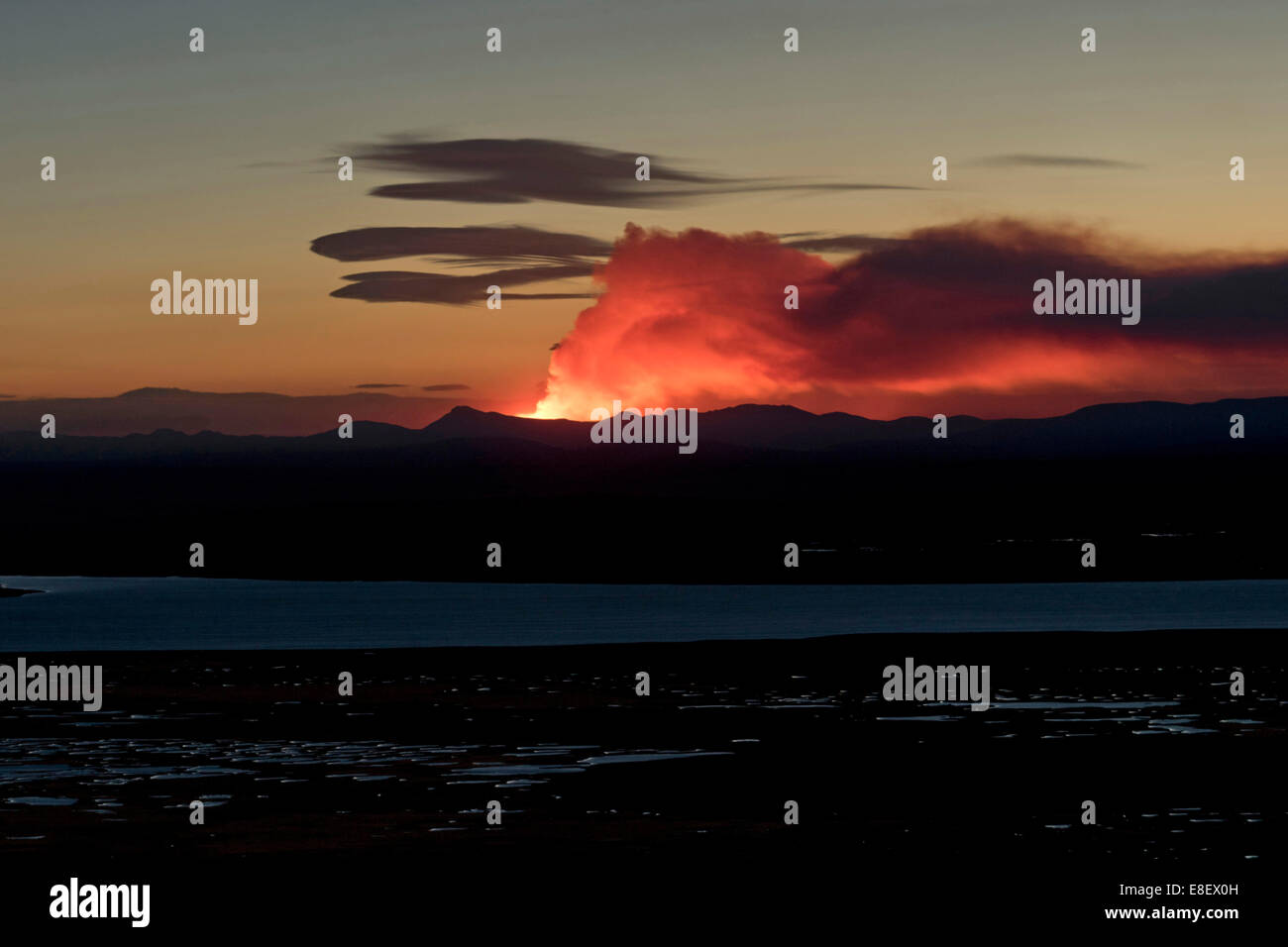 Hálslón Stausee, Asche und Gas Wolke aus den Holuhraun Riss Ausbruch, in der Nähe des Vulkans Bárðarbunga, Hochland Stockfoto