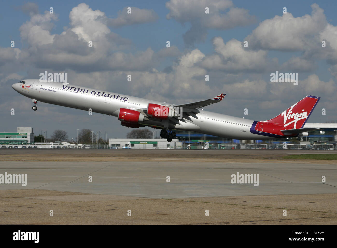 Virgin Atlantic A340 600 Stockfoto Bild 74087299 Alamy